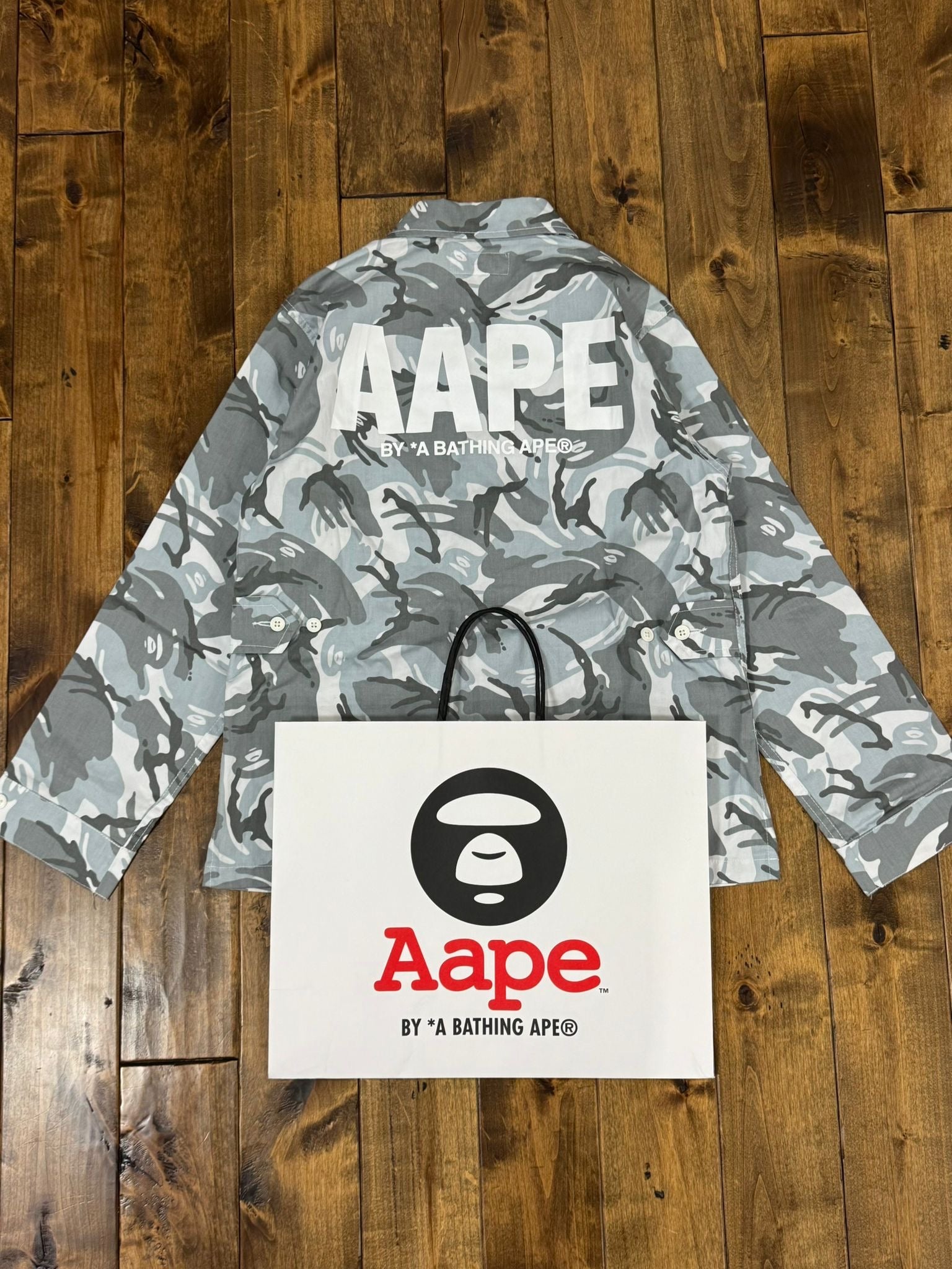 Jaqueta BAPE Aape camuflada